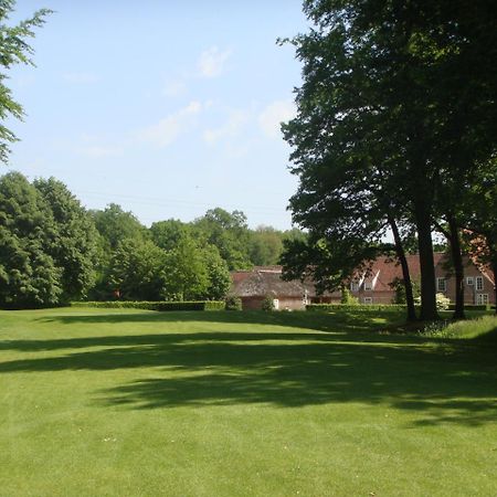 Hotel Bossenstein Golf & Polo Club Ranst Esterno foto